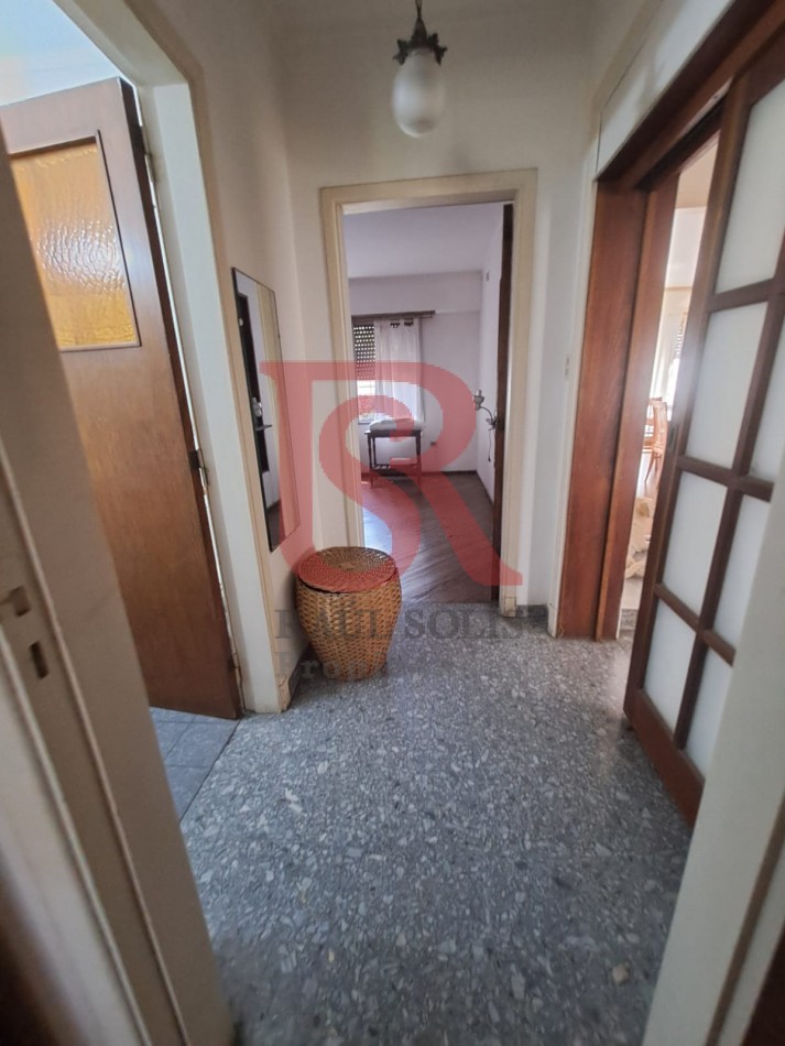 GZ - Casa tres ambientes Excelente  Estado  cochera 