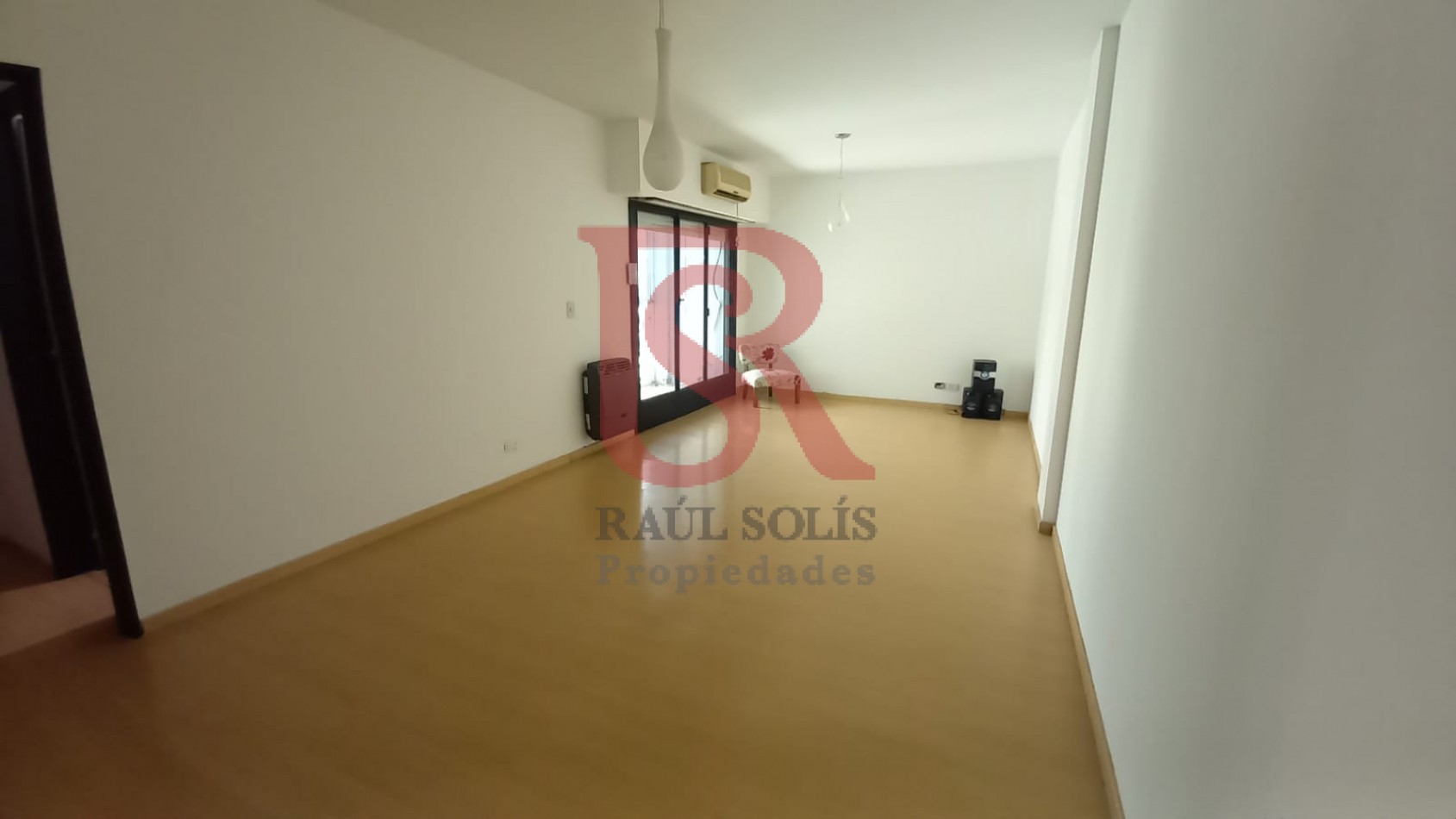 DN - Amplio departamento 3 ambientes en alquiler, Quilmes Centro!!