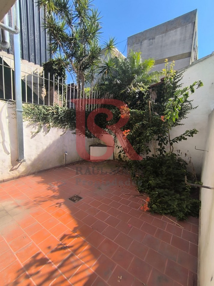 LP - Venta duplex 3 ambientes con cochera en Quilmes