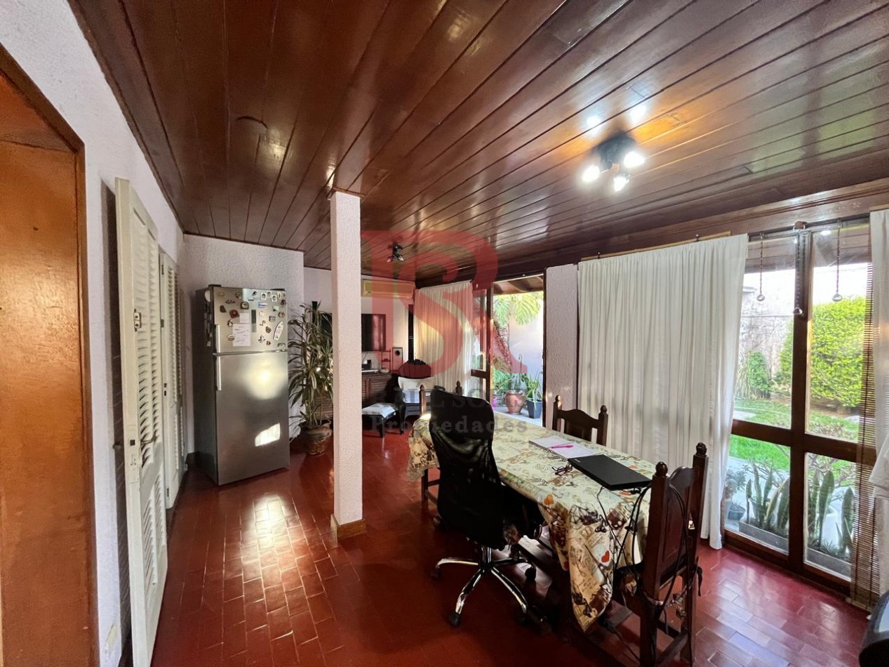 RS- Hermosa casa de 7 ambientes, en excelente estado.