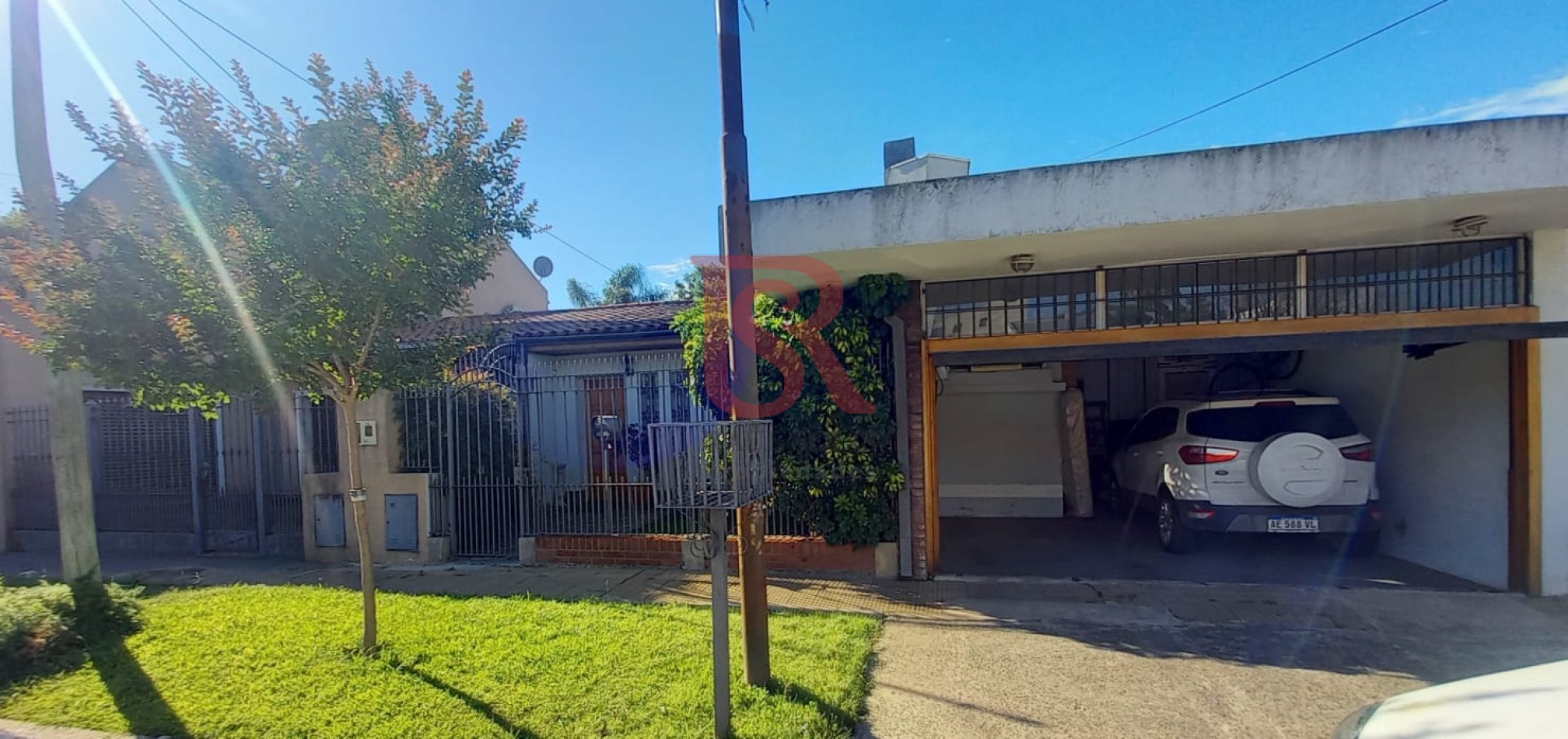 DN - Hermosa casa en venta con pileta en Quilmes Oeste! Apto credito