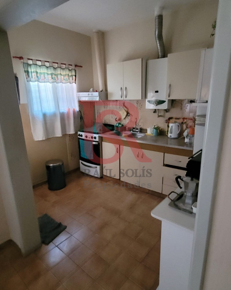 ES. PH AL FRENTE 4 AMBIENTES CON COCHERA Y JARDIN CON PARRILLA - APTO CREDITO-
