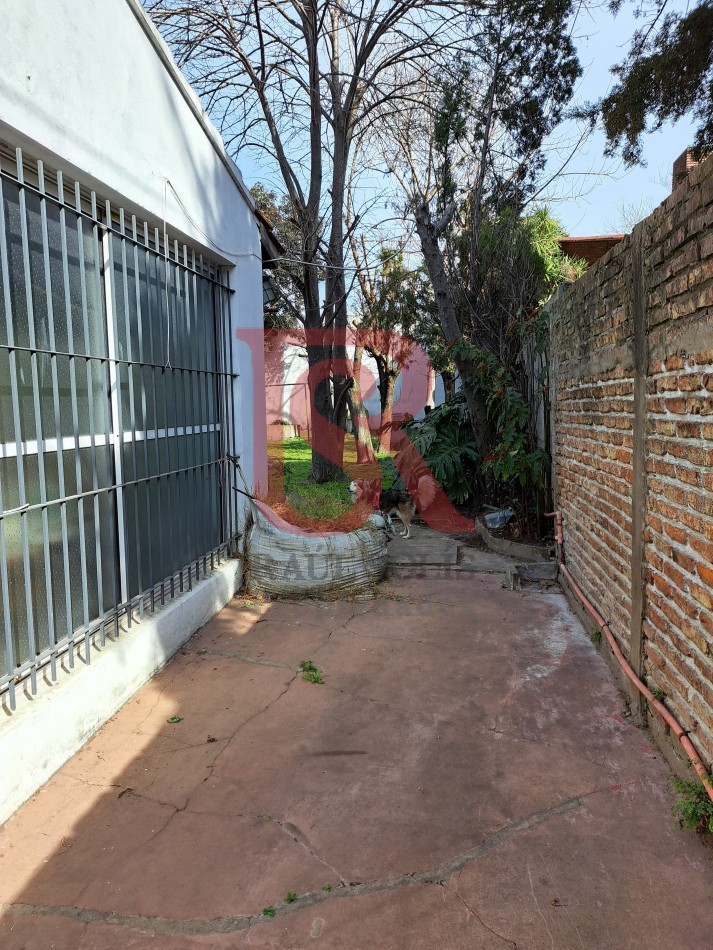 FV-Casa de 4 ambientes refaccionada con patio 