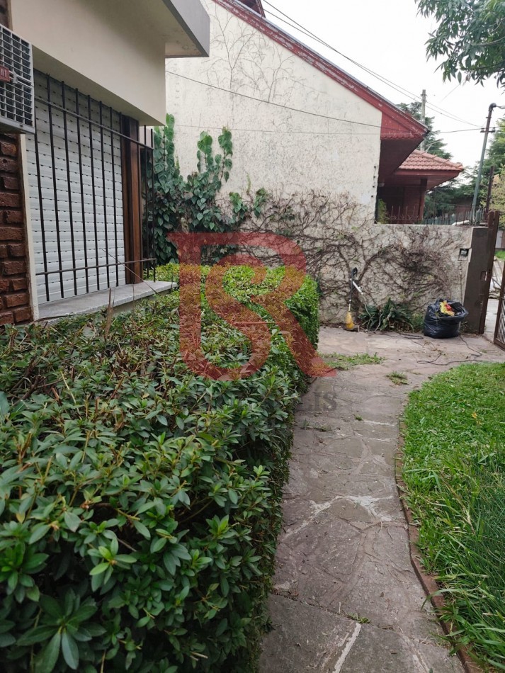 LP - ALQUILER! Hermosa casa 4 ambientes con patio y horno de barro en Don Bosco