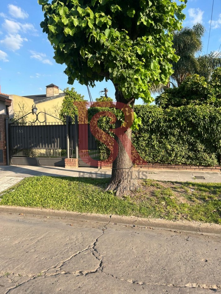 LG, Esplendida casa con 3 dormitorios, muy buena ubicacion