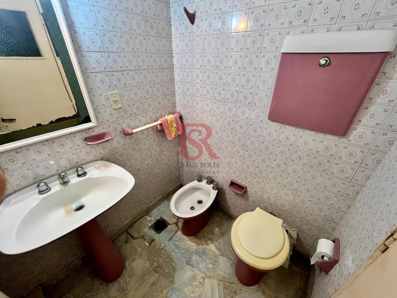 GV-Casa 4 ambientes con gran terreno, en muy buena ubicacion