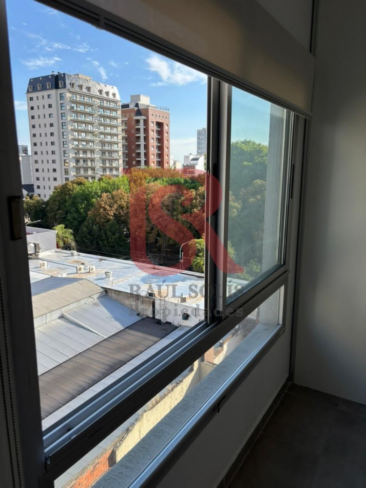 DN - Hermoso departamento 2 ambientes con cochera en Quilmes Centro 