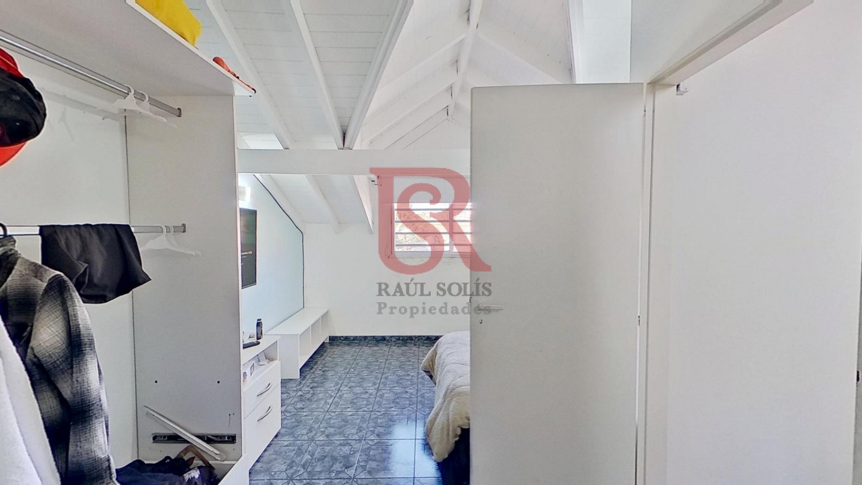 AM. Casa tres ambientes en Venta Quilmes Oeste 