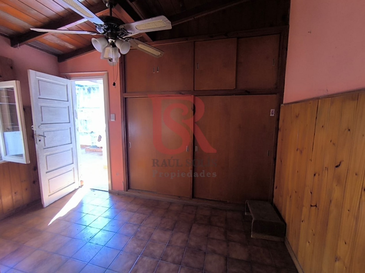 LP - venta hermosa casa con patio y parrilla a metros de la estacion de Don Bosco