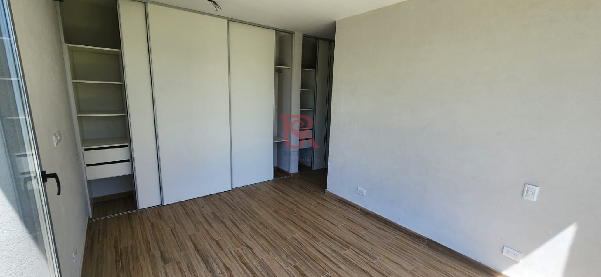 AM- Casa 4 Ambientes La Reserva Hudson en una sola planta con piscina