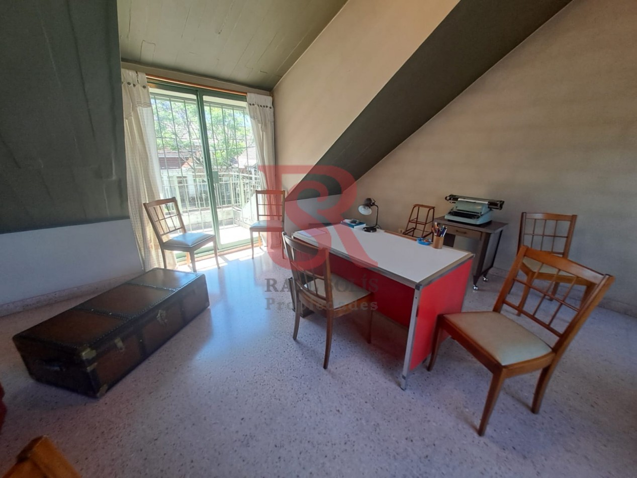 GZ- Imponente Casa en Esquina 