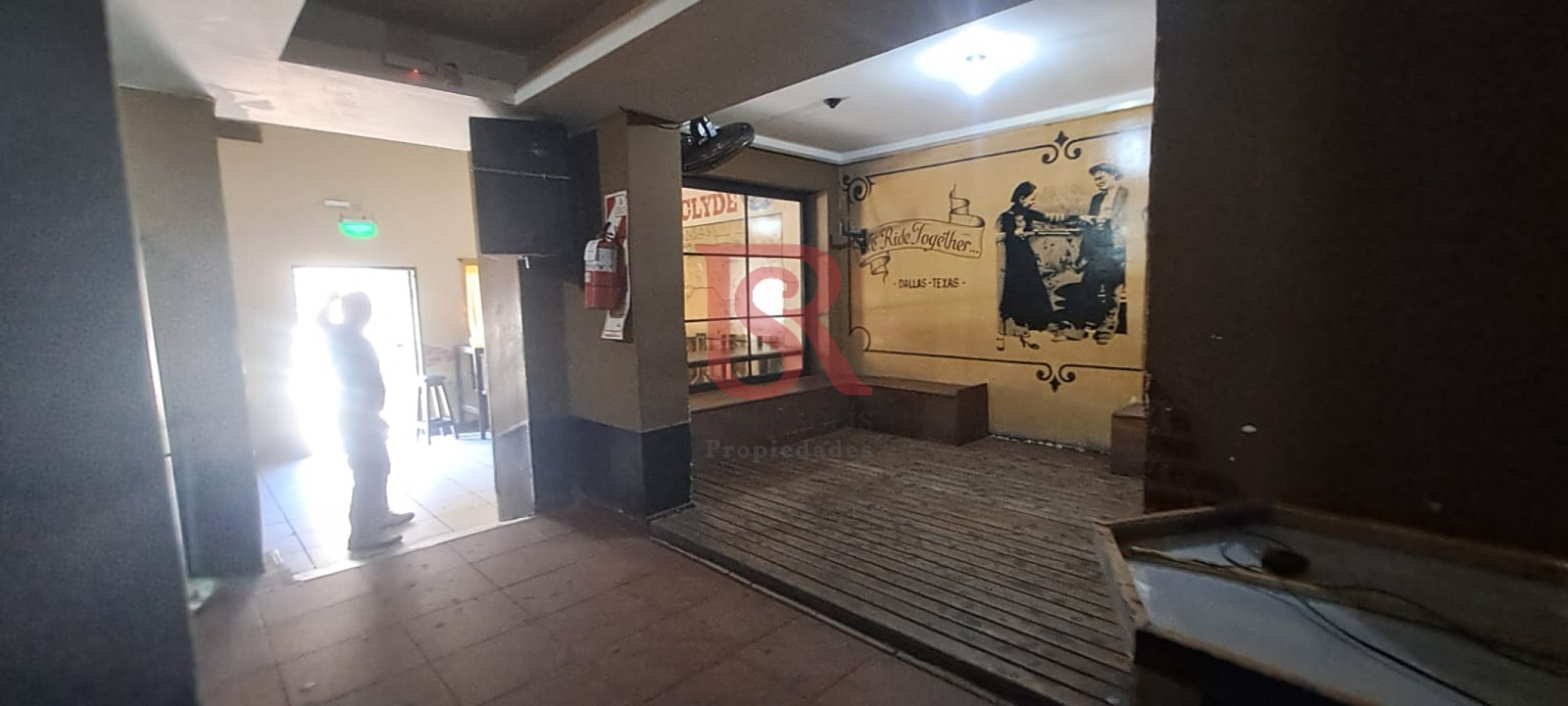GZ - Local /Bailable/Galgon /Bar/Restaurant  Salon multiples Usos Excelente Ubicacion!!!!