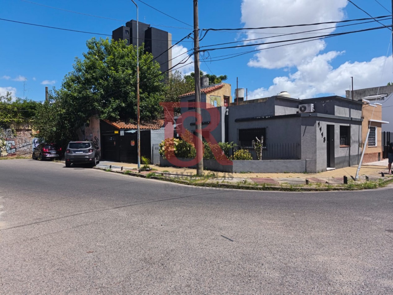 RS - Amplia CASA 3 ambientes con doble salida en Quilmes