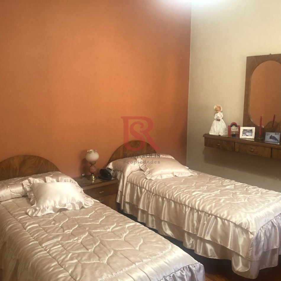 OPORTUNIDAD! Excelente Casa en Alquiler y Venta - Quilmes Oeste -