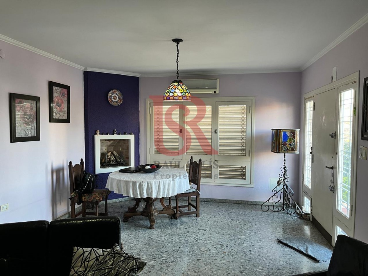 RS- Hermosa casa de 7 ambientes, en excelente estado.