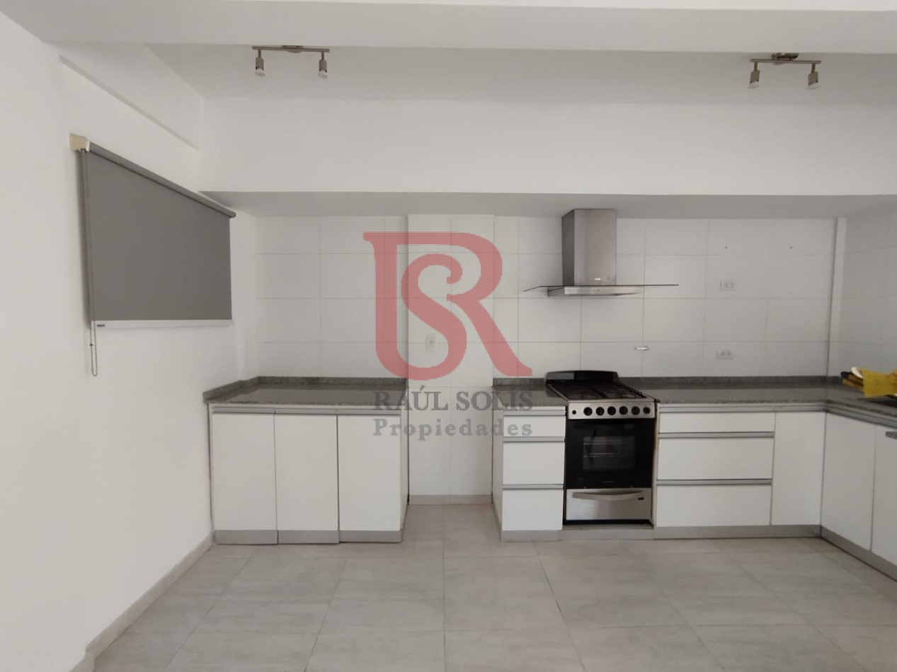 GZ - DN // Moderna casa cuatro ambientes en Barrio Parque El Carmencito