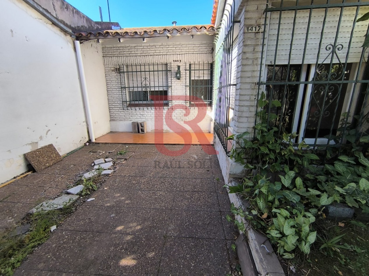 LP - venta hermosa casa con patio y parrilla a metros de la estacion de Don Bosco