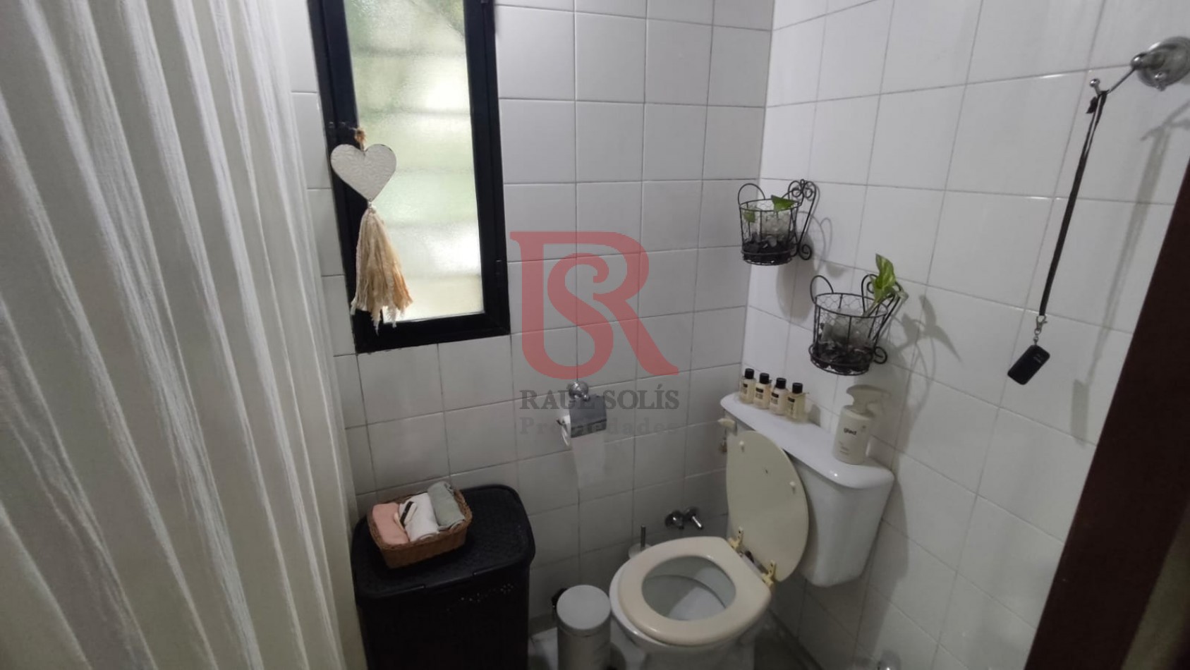 DN - Excelente ubicacion, Casa 4 ambientes en venta, Quilmes!! Apta Credito