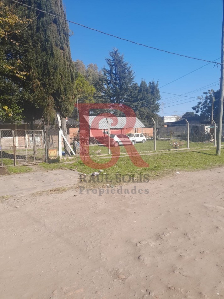 LP - VENTA! Hermosa quinta con pileta en Bosques