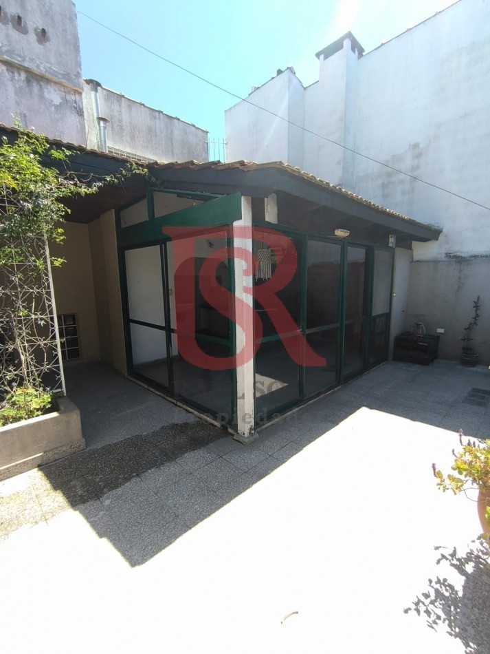 LP - VENTA! Hermoso PH en 1er piso de 4 ambientes con espcio tipo loft, quincho y parrilla en Quilmes 