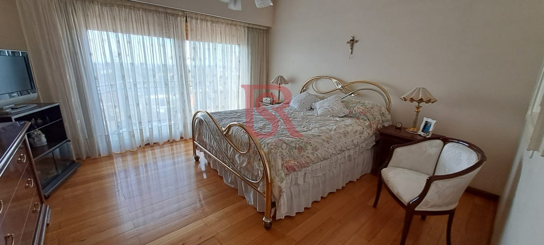 Venta Excelente Piso de Categoria en Edificio Premium