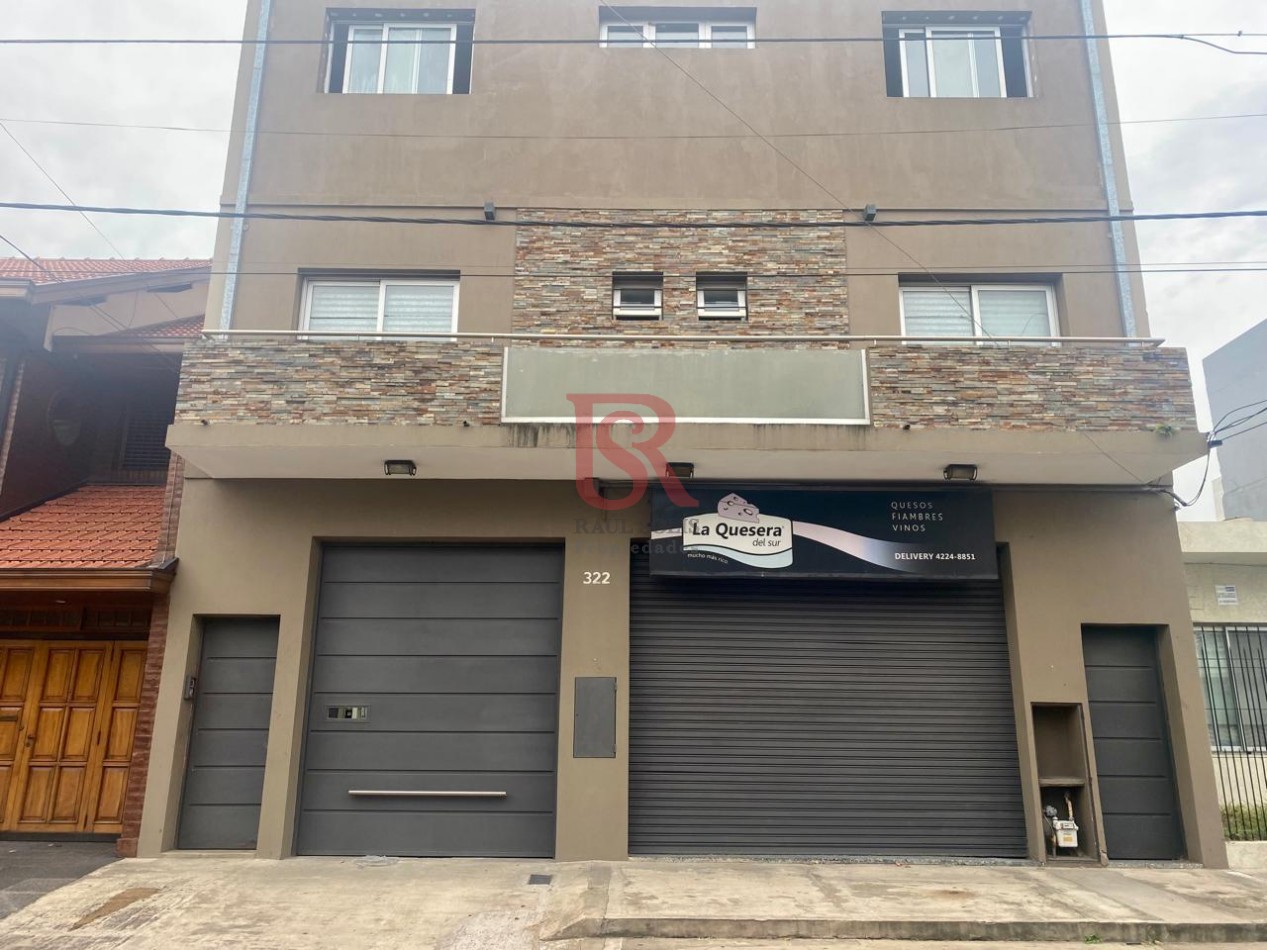 AM - Casa en Venta en tres plantas - Ideal inversores