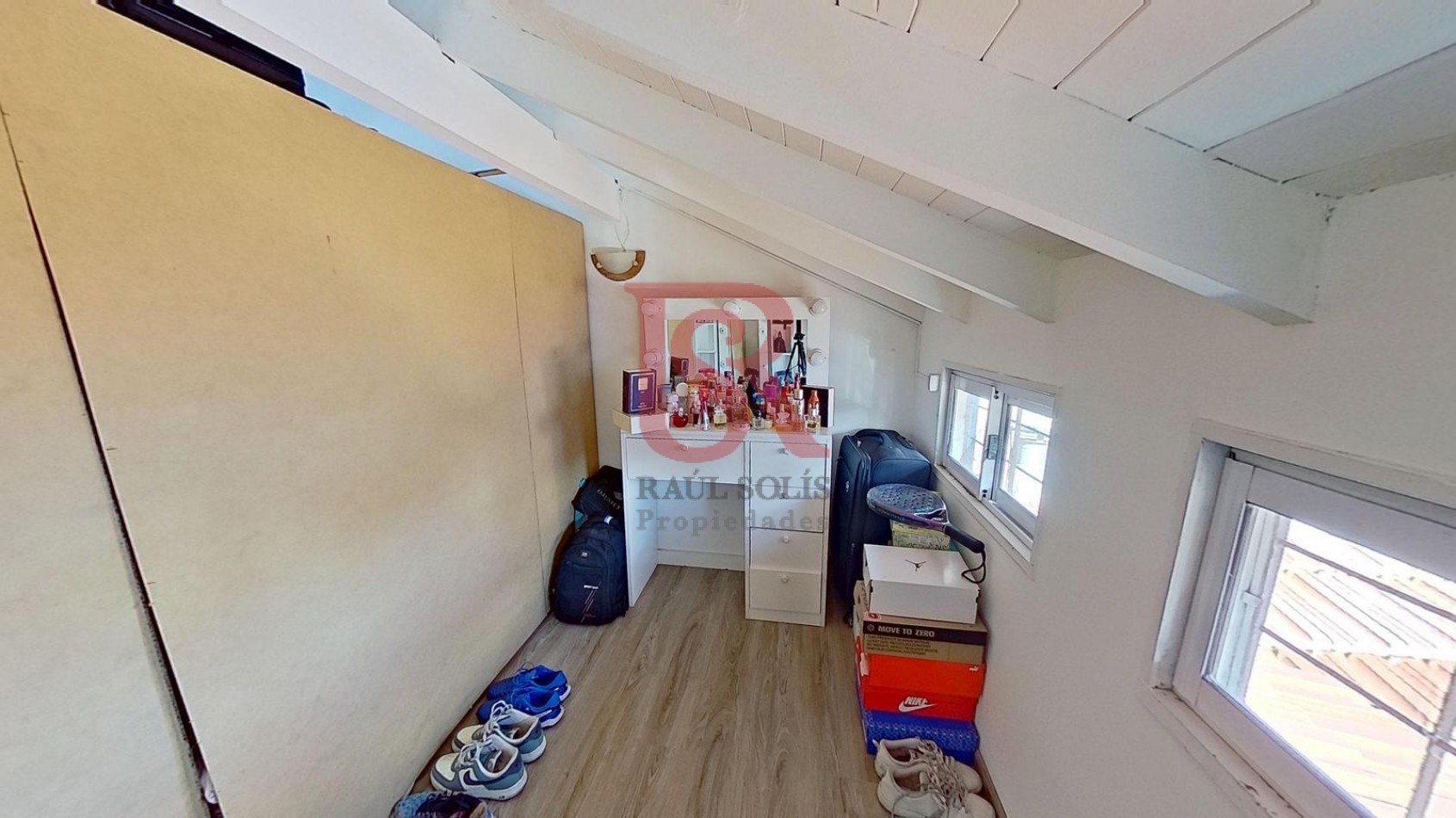 AM. Casa tres ambientes en Venta Quilmes Oeste 