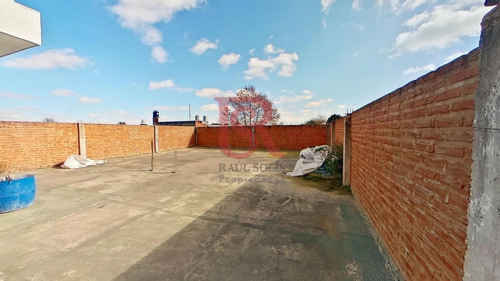 AM. Casa tres ambientes en Venta Quilmes Oeste 