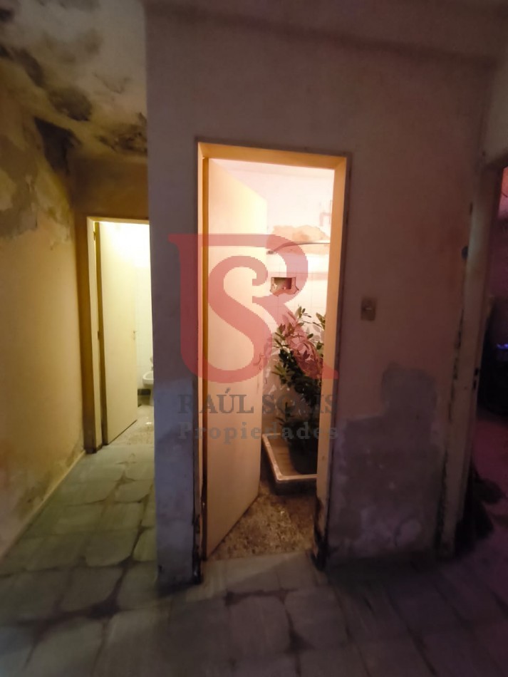 LP - Venta departamento a refaccionar 5 ambientes en Berazategui