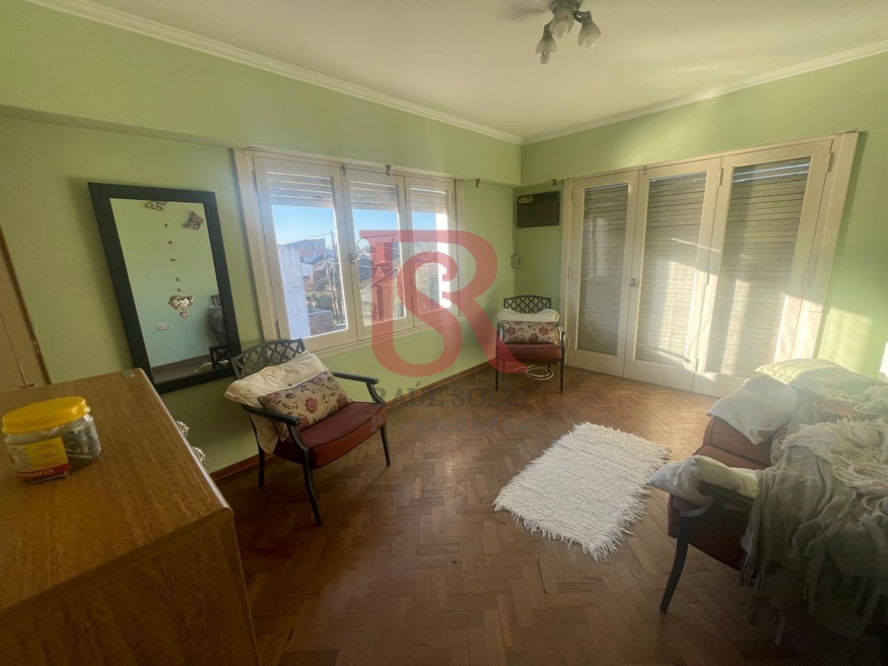 RS- Hermosa casa de 7 ambientes, en excelente estado.