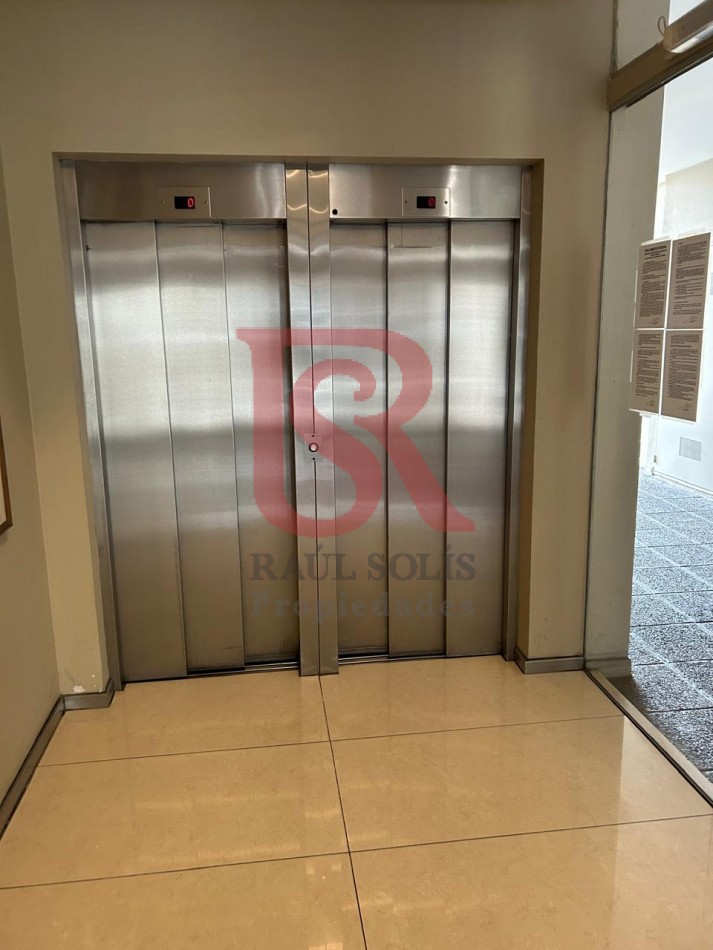 LG Dpto Lomas de Zamora,  2 ambientes muy bien ubicado, luminoso 