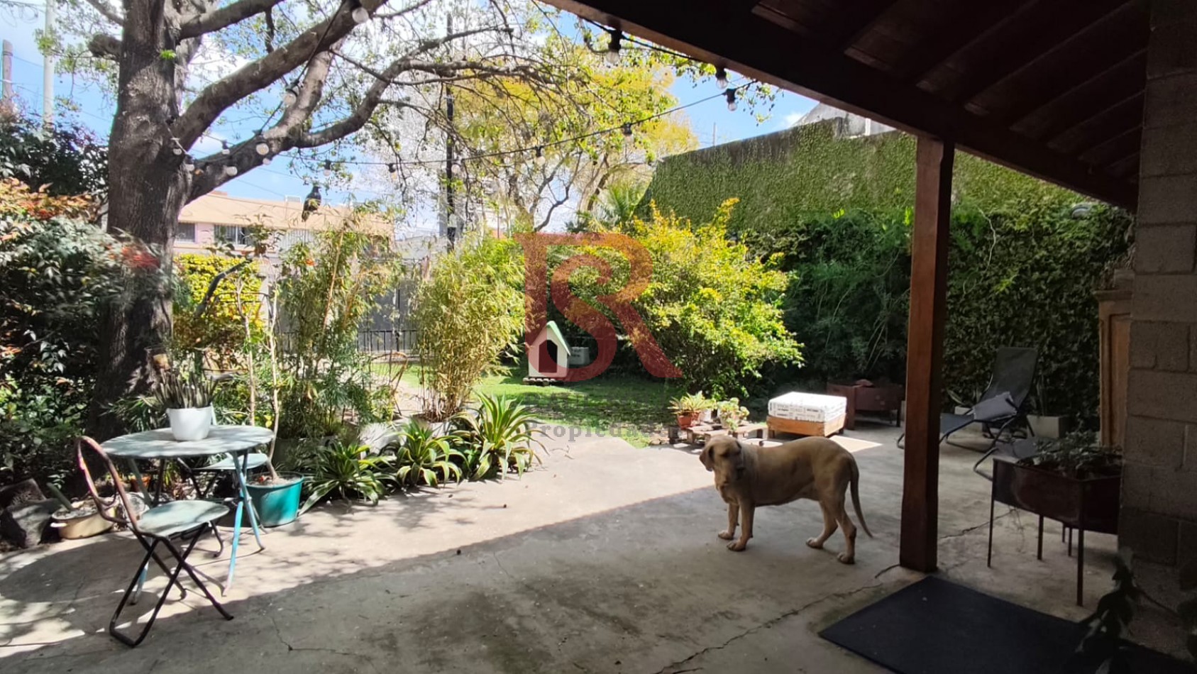 DN - Excelente ubicacion, Casa 4 ambientes en venta, Quilmes!! Apta Credito