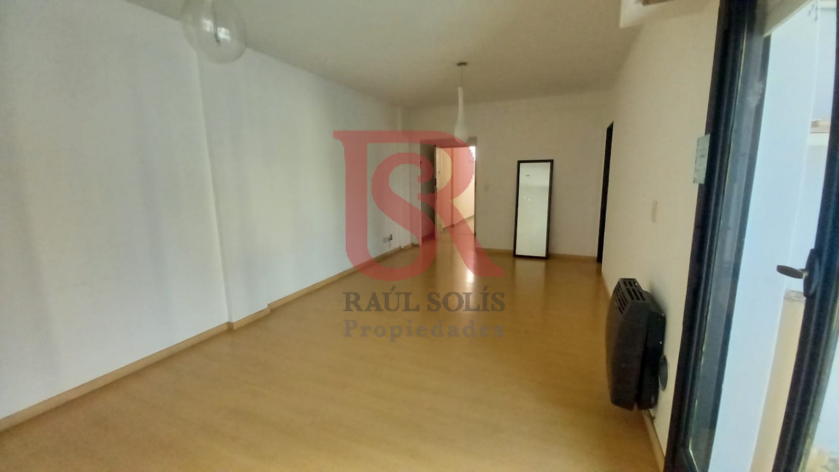 DN - Amplio departamento 3 ambientes en alquiler, Quilmes Centro!!