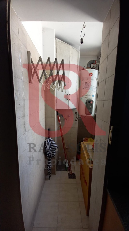 DN - Amplio departamento 3 ambientes en alquiler, Quilmes Centro!!