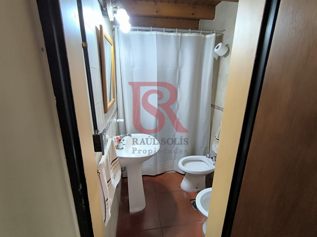 LP - RETASADA Hermosa casa 4 ambientes con quincho, pileta y garaje en Quilmes centro