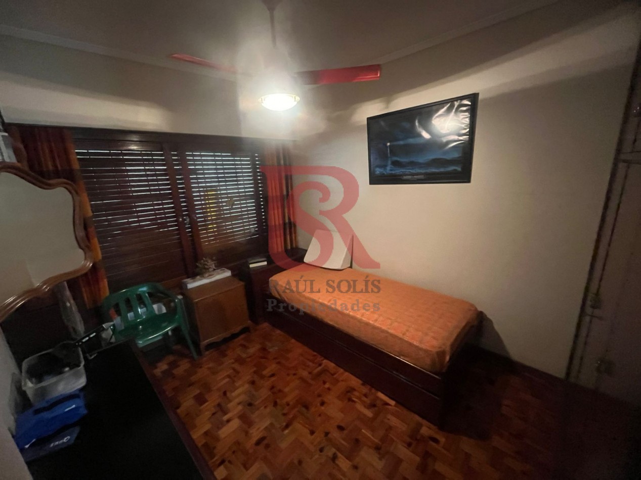 GZ- casa desarrollada en esquina super luminosa en Excelente Estado