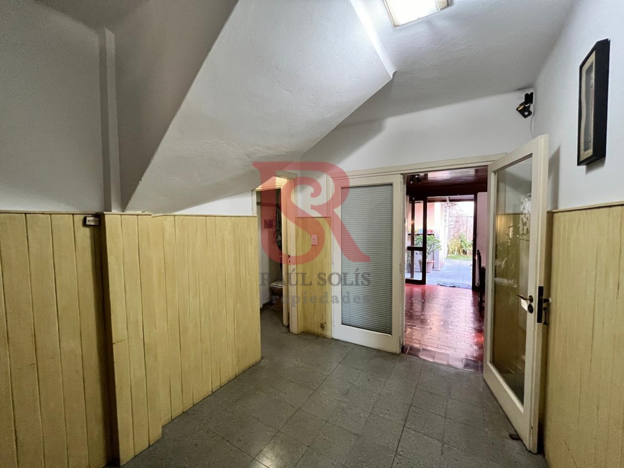 RS- Hermosa casa de 7 ambientes, en excelente estado.