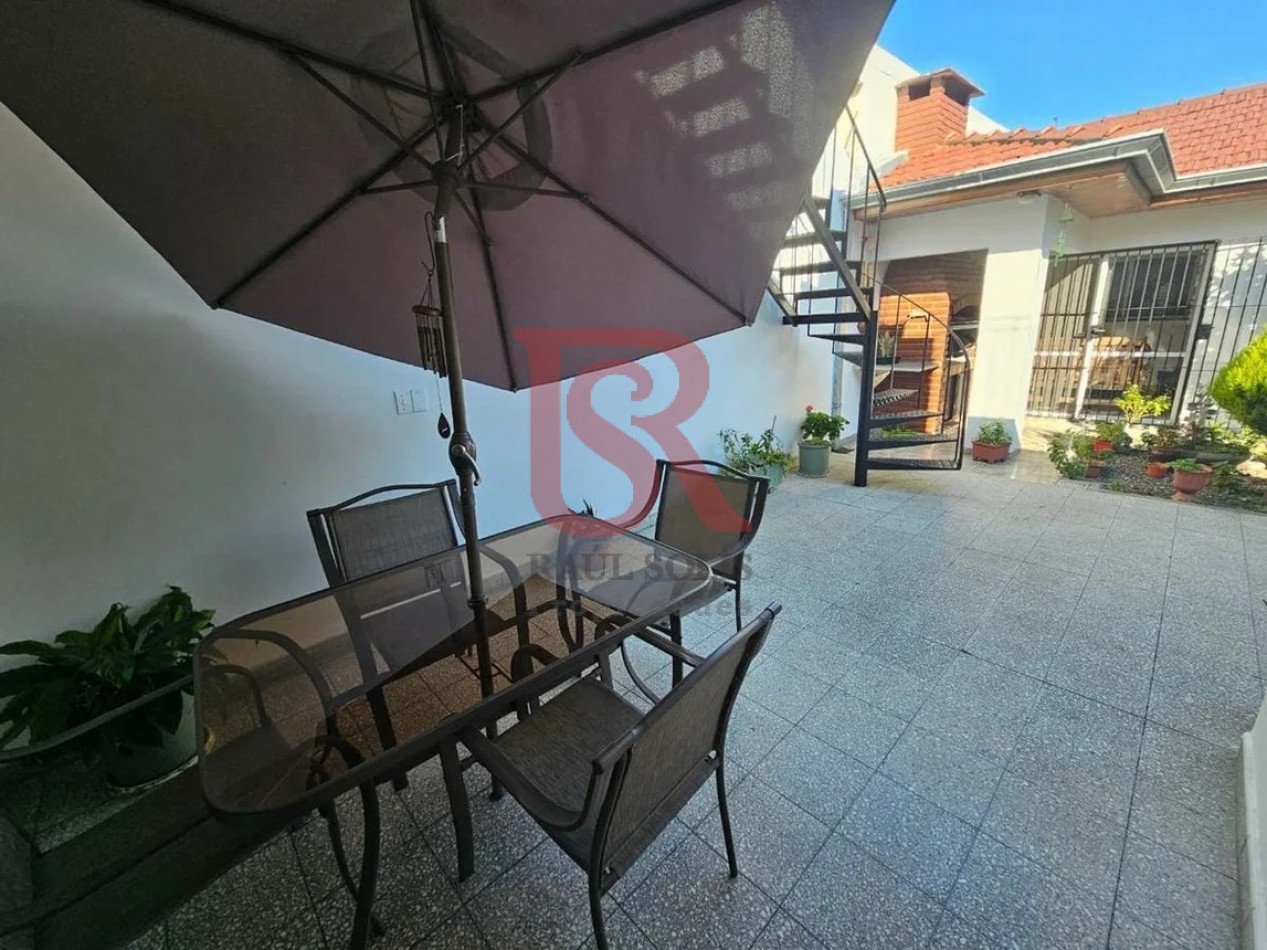AM. Excelente Casa en Venta 3 ambientes con cochera - Quilmes Oeste