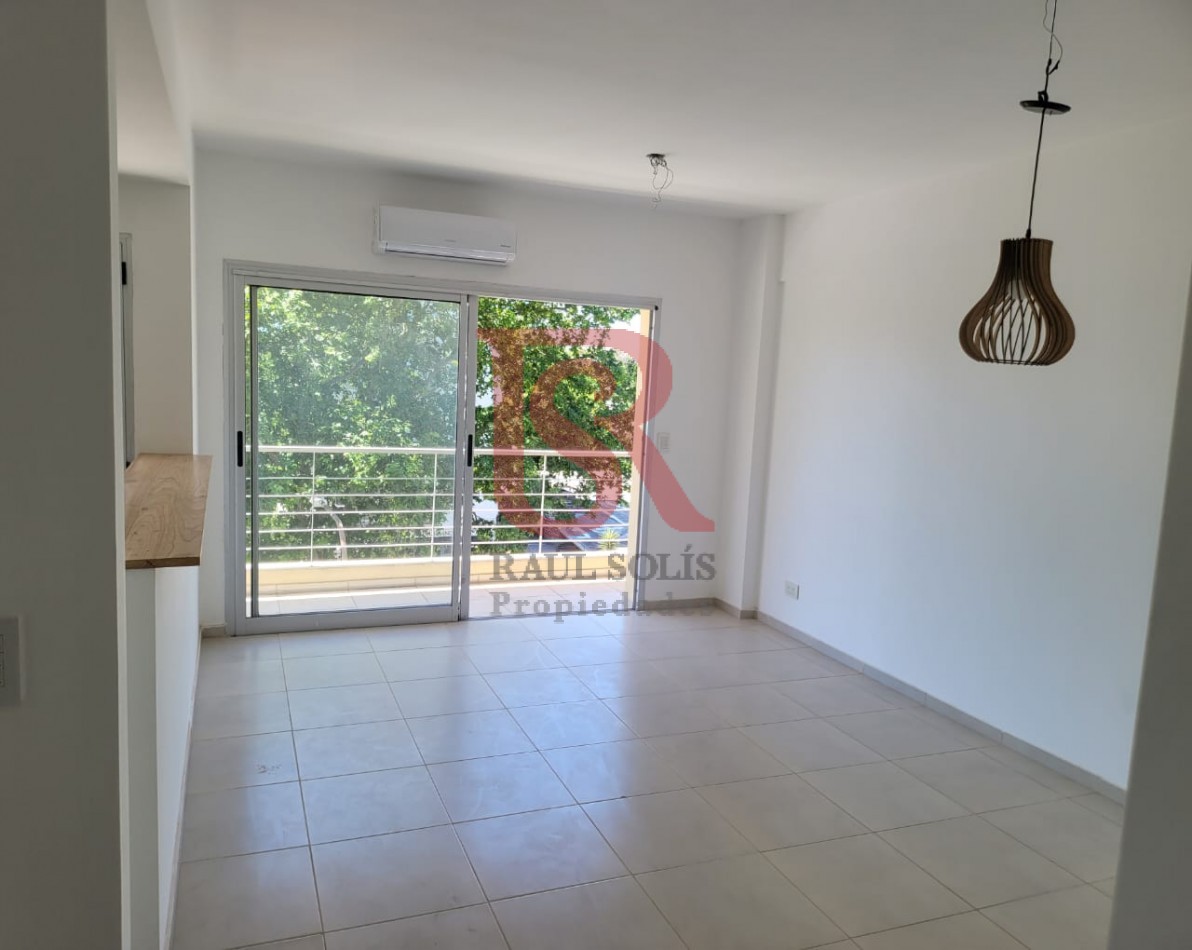 E.S. ALQUILER Departamento 2 ambientes con cochera 