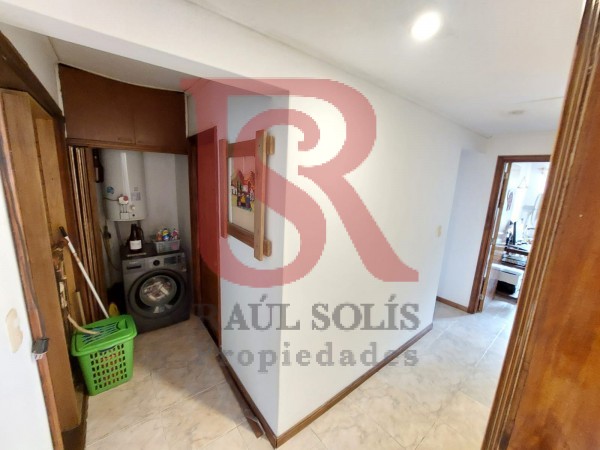 AV- Amplia casa en venta a pocas cuadras del mar
