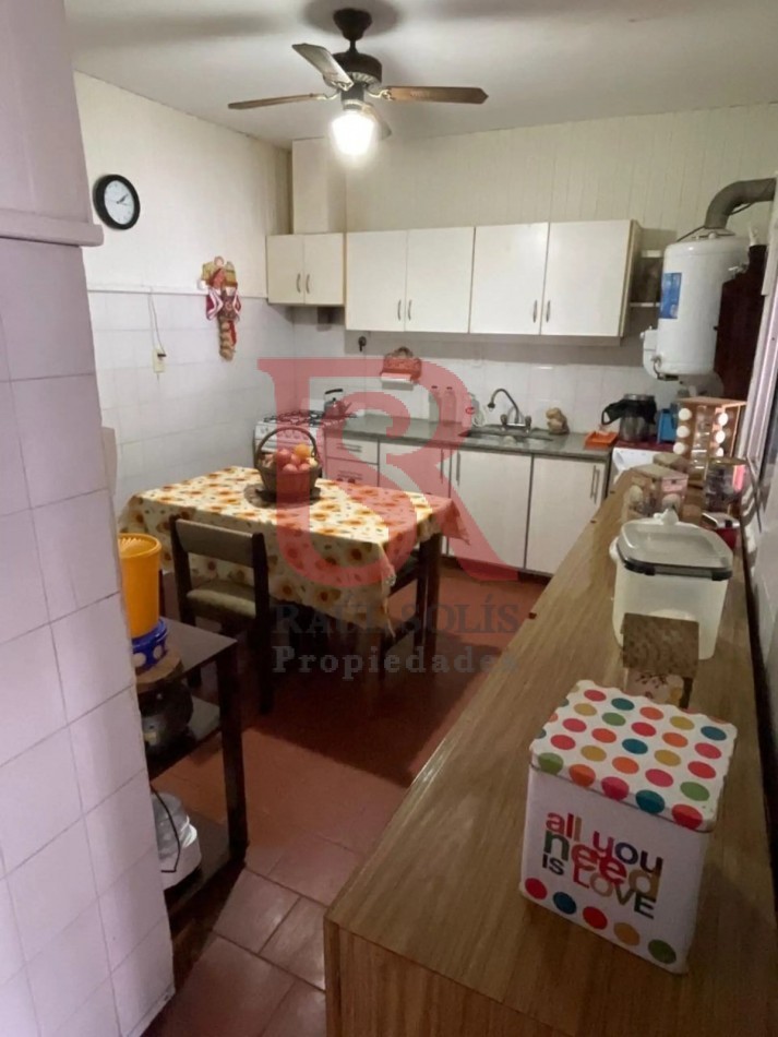 AM. Excelente Casa en Venta 3 ambientes con cochera - Quilmes Oeste