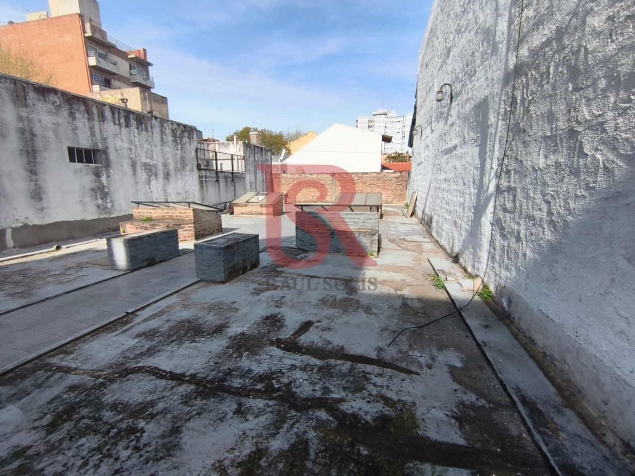  LP (CG) - VENTA! Hermoso departamento con patio interno 3 ambientes en Wilde centro. OPCIONAL: 3 COCHERAS.