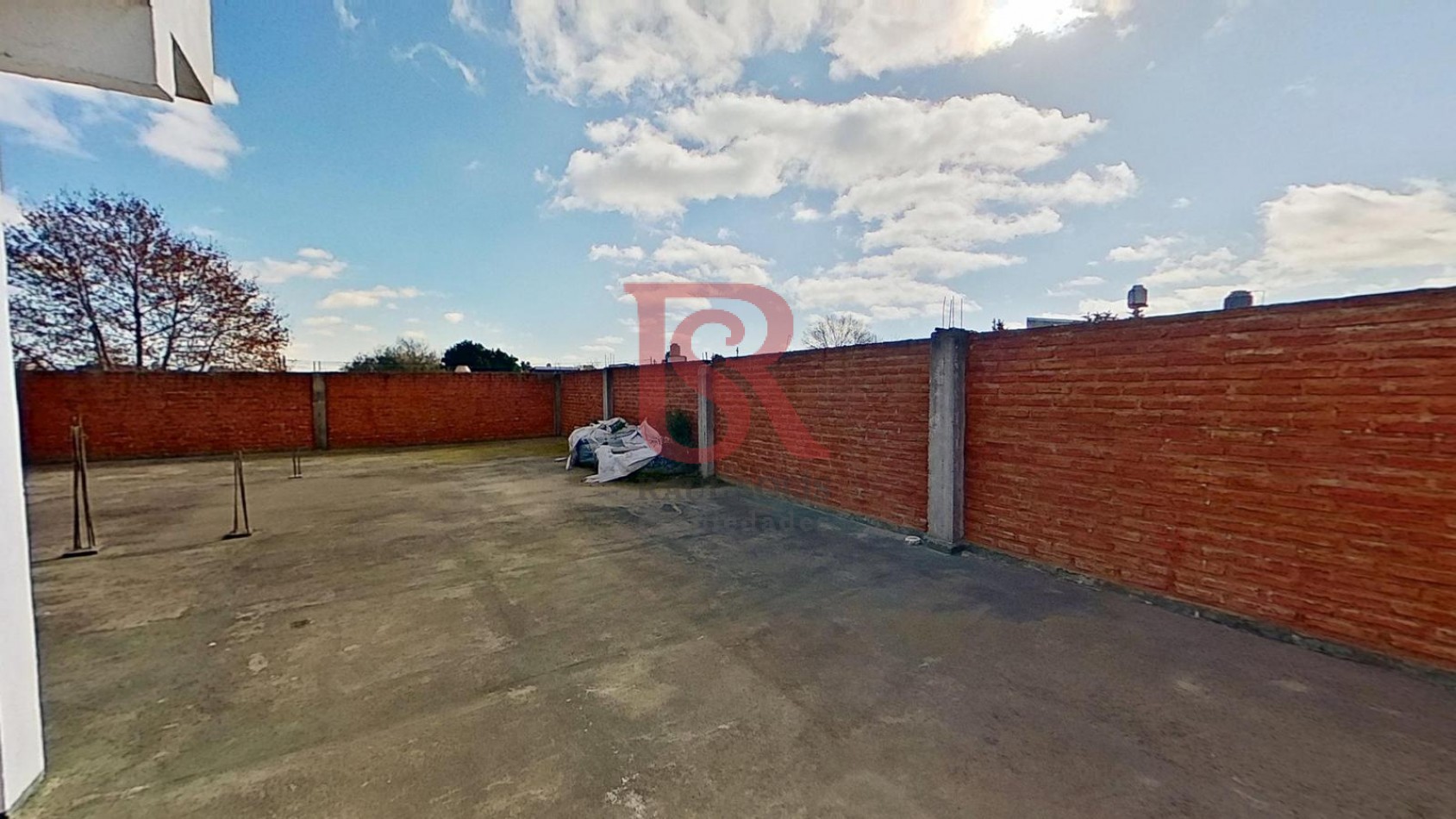 AM. Casa tres ambientes en Venta Quilmes Oeste 