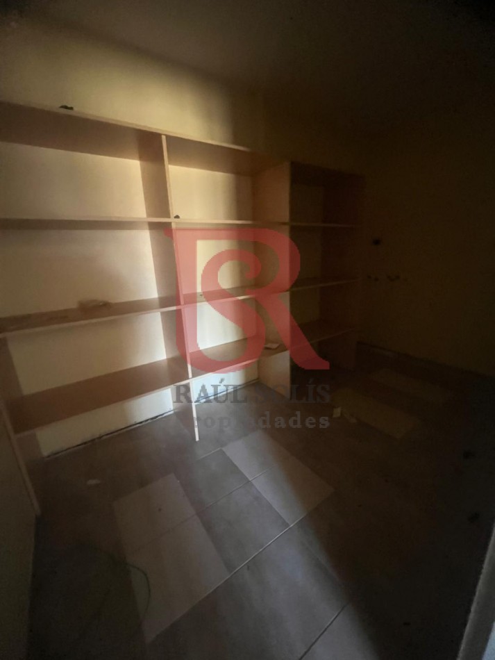 GZ- Galpon de 400 m desarrollado sobre lote de 1300m