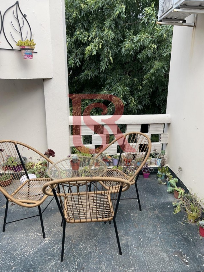 LG - VENTA casa 5 ambientes en Almirante Brown.