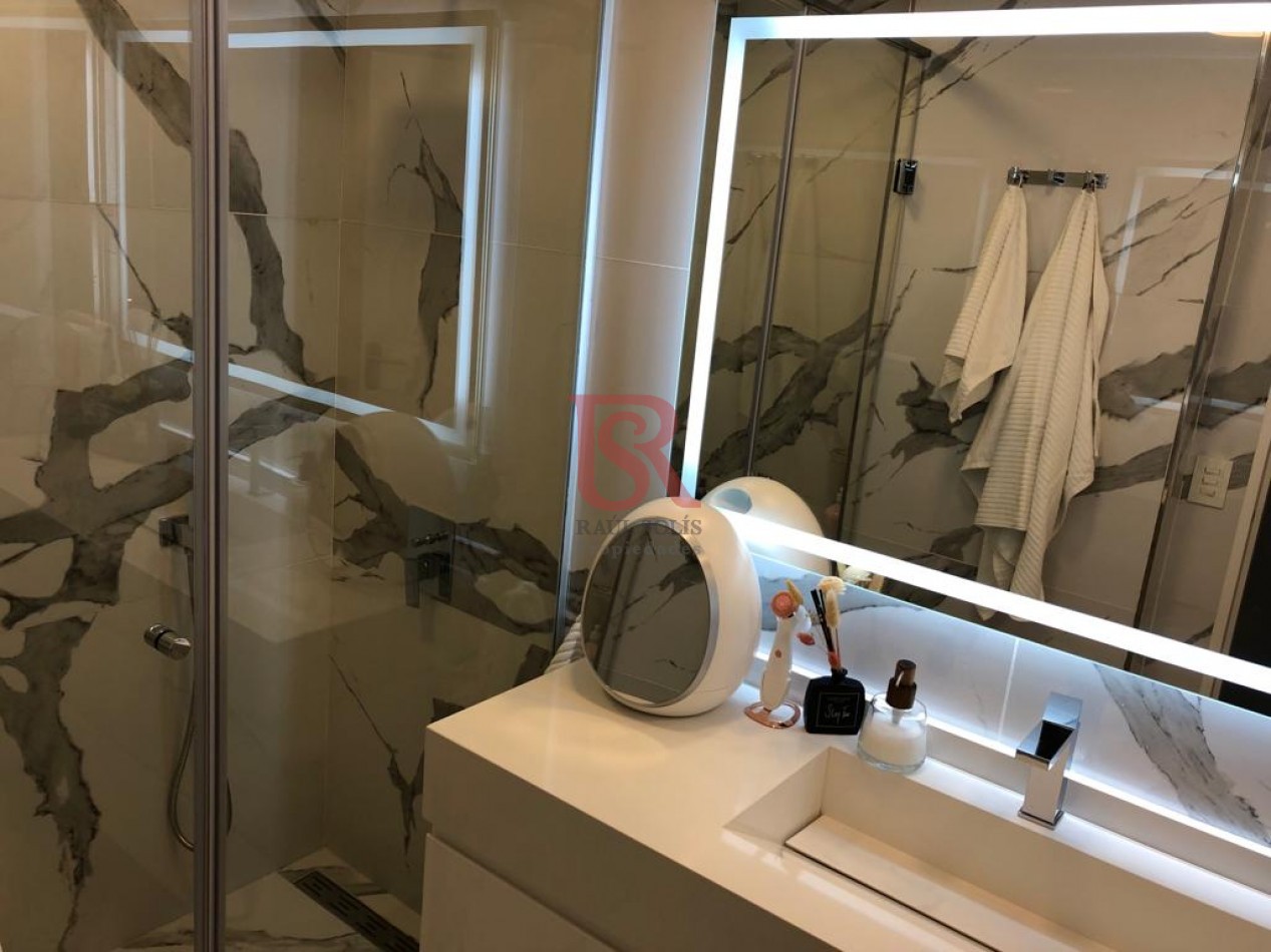 Departamento 4 Ambientes Venta Edificio Brisas Puerto Madero con Cochera