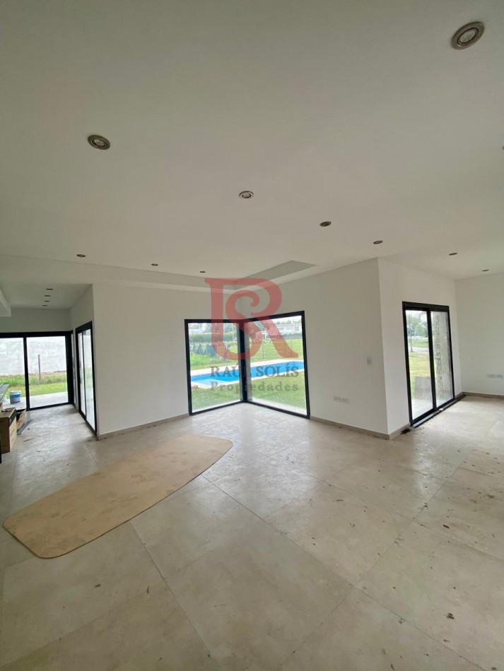 Am- Impecable Casa en Alquiler