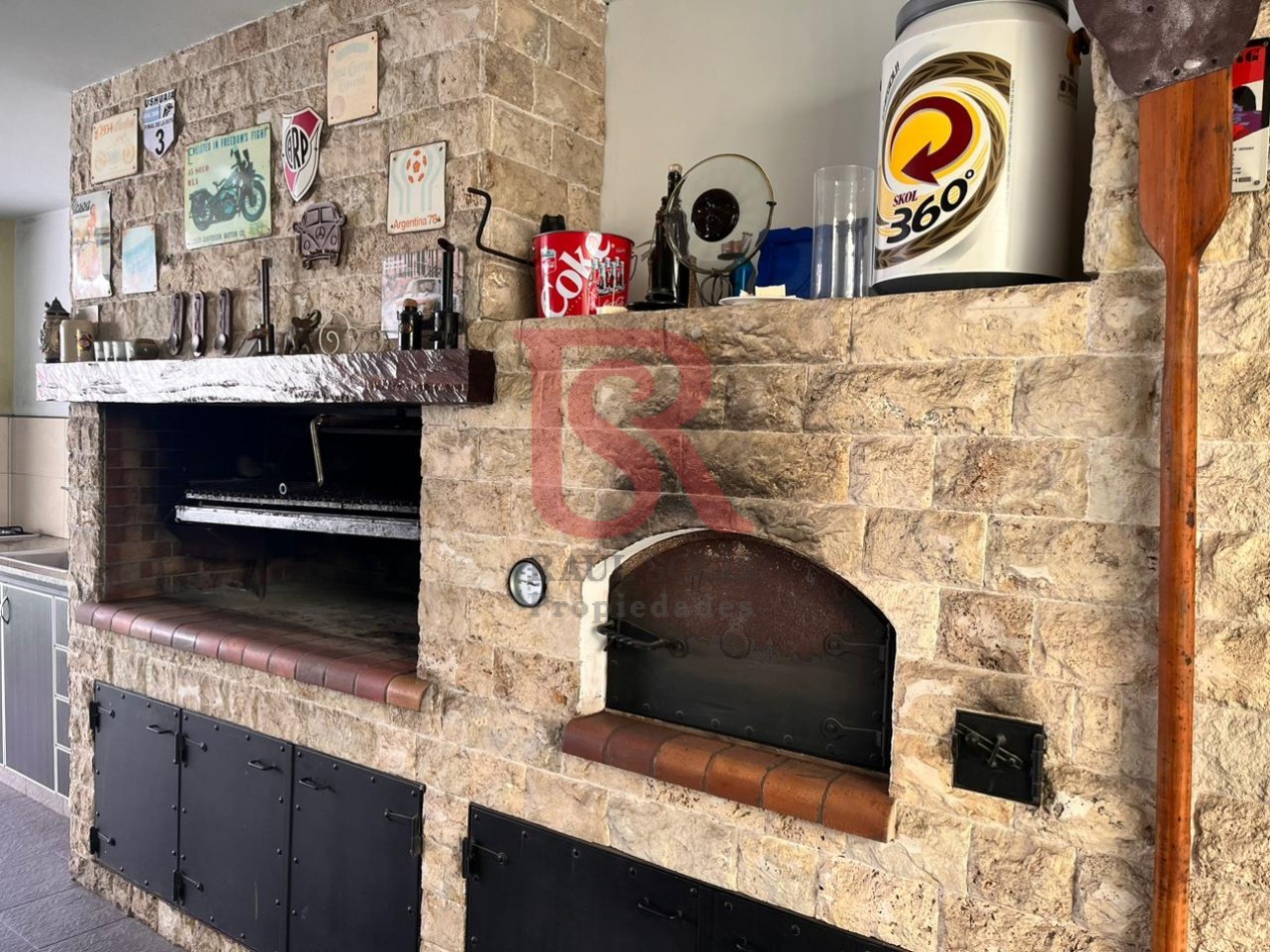 DN - Hermosa casa de 7 ambientes totalmente reciclada a nuevo en venta en Quilmes O
