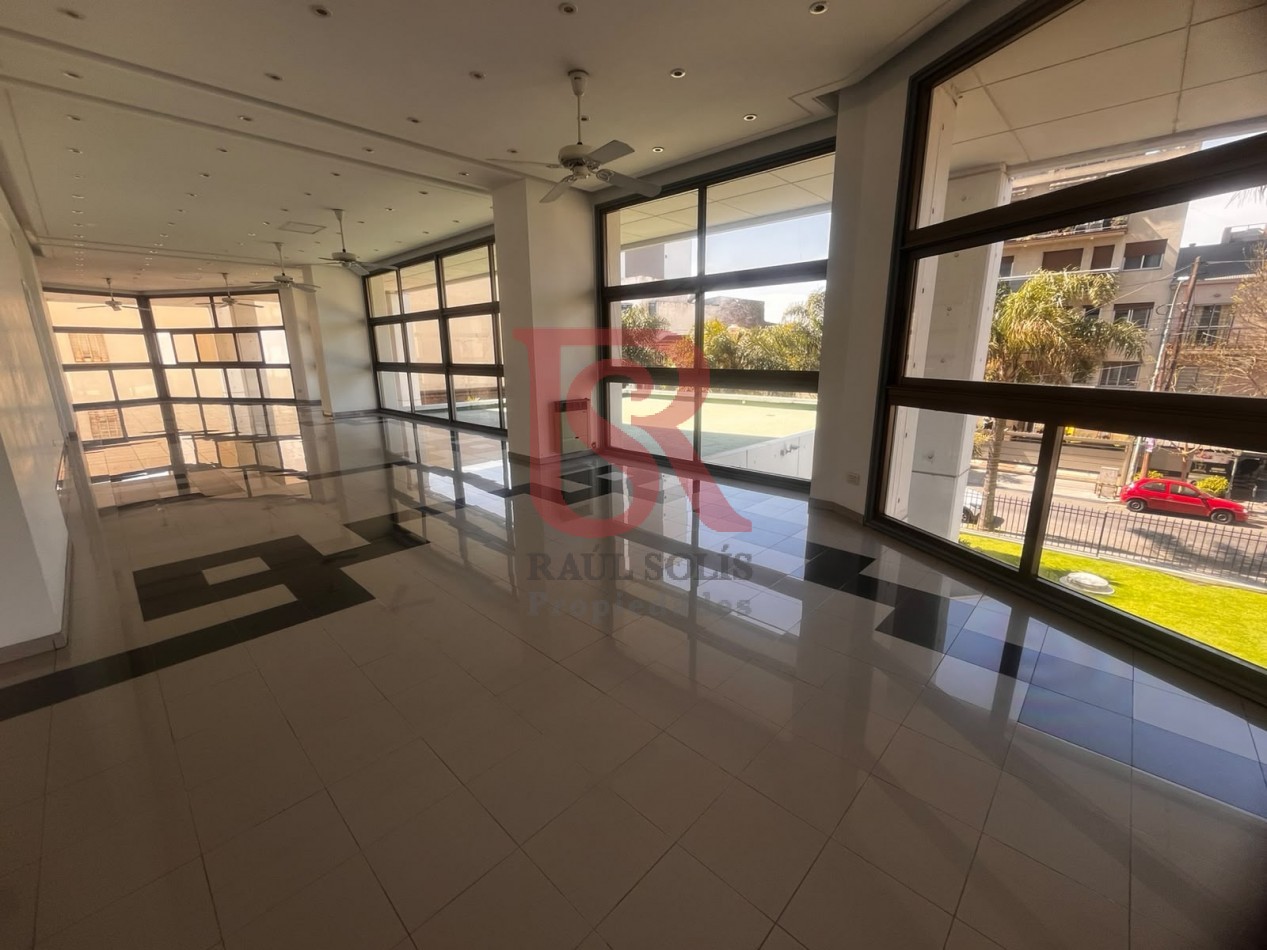 GZ- Gran Piso de Categoria cuatro ambientes dos cocheras