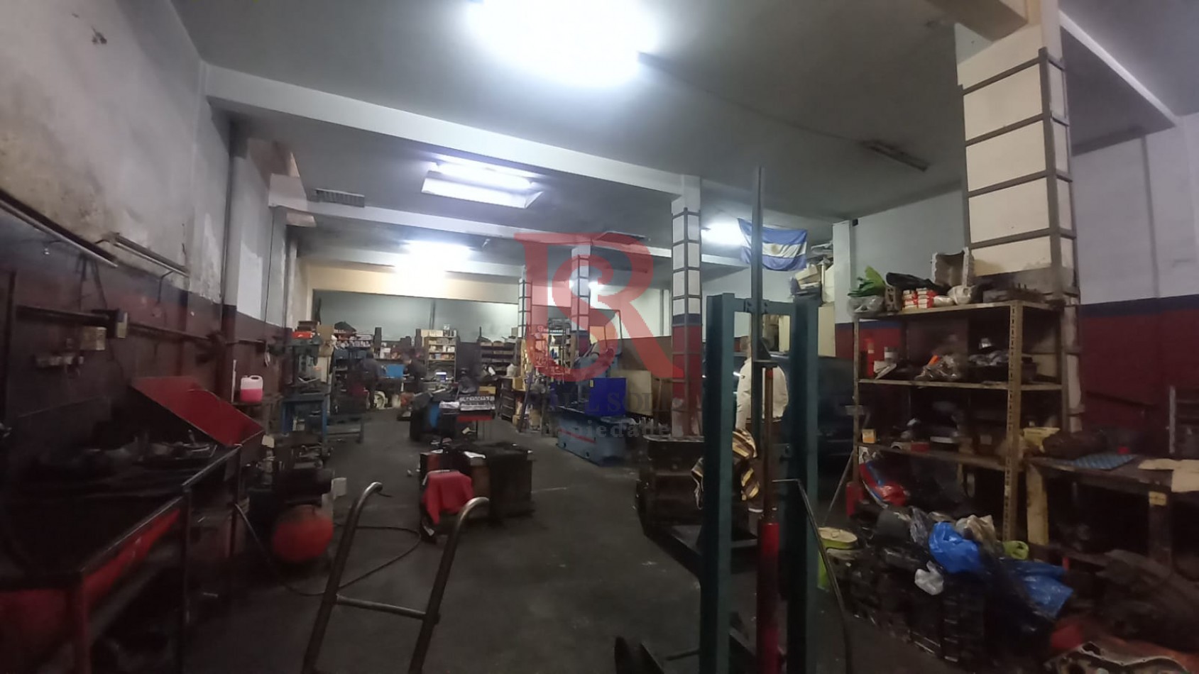DN - Galpon en venta! Av La Plata